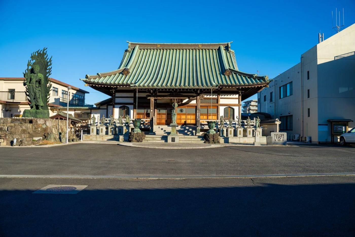 稲城市の納骨堂はいくら？費用と年間管理費を解説
